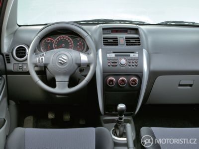 Interiér Suzuki Sx4