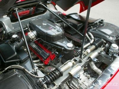 Srdce vozu Ferrari Enzo