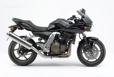 Kawasaki Ninja Z750S ve skvělém světle