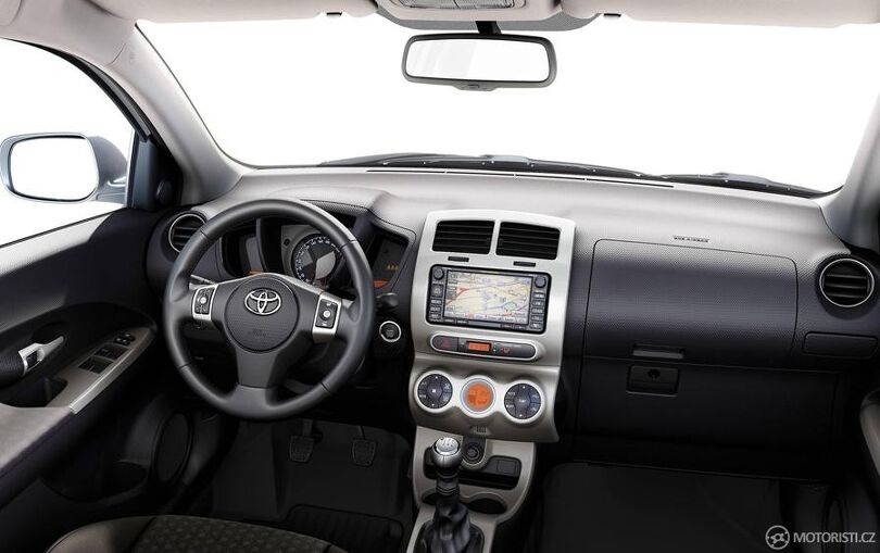 Toyota Urban Cruiser – interiér