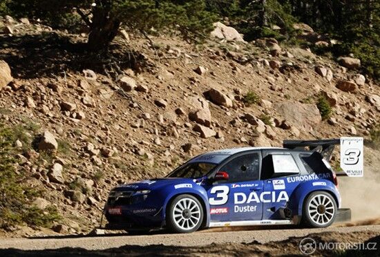 Speciál Dacia Duster pro závod Pikes Peak nemá se sériovým modelem moc společného. Foto: www. dacia.cz