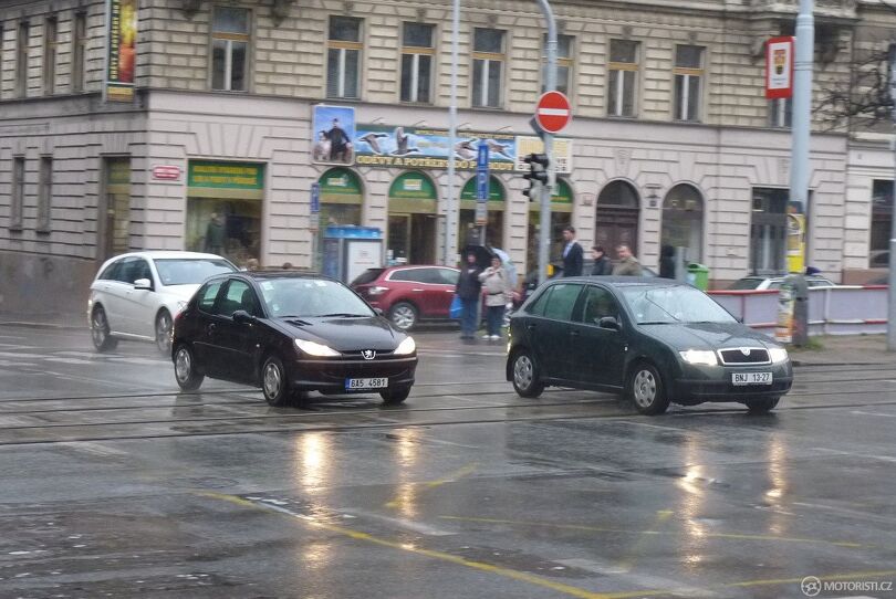 Pomohlo by mýto snížit počet aut v Praze? Pravděpodobně ano. Foto: Martin Singr
