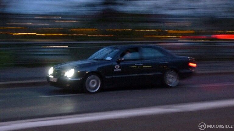 Dálniční známka je pro svižné cestování po republice nezbytná. Foto: Martin Singr