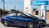Toyota Mirai: Vodíková revoluce je tady
